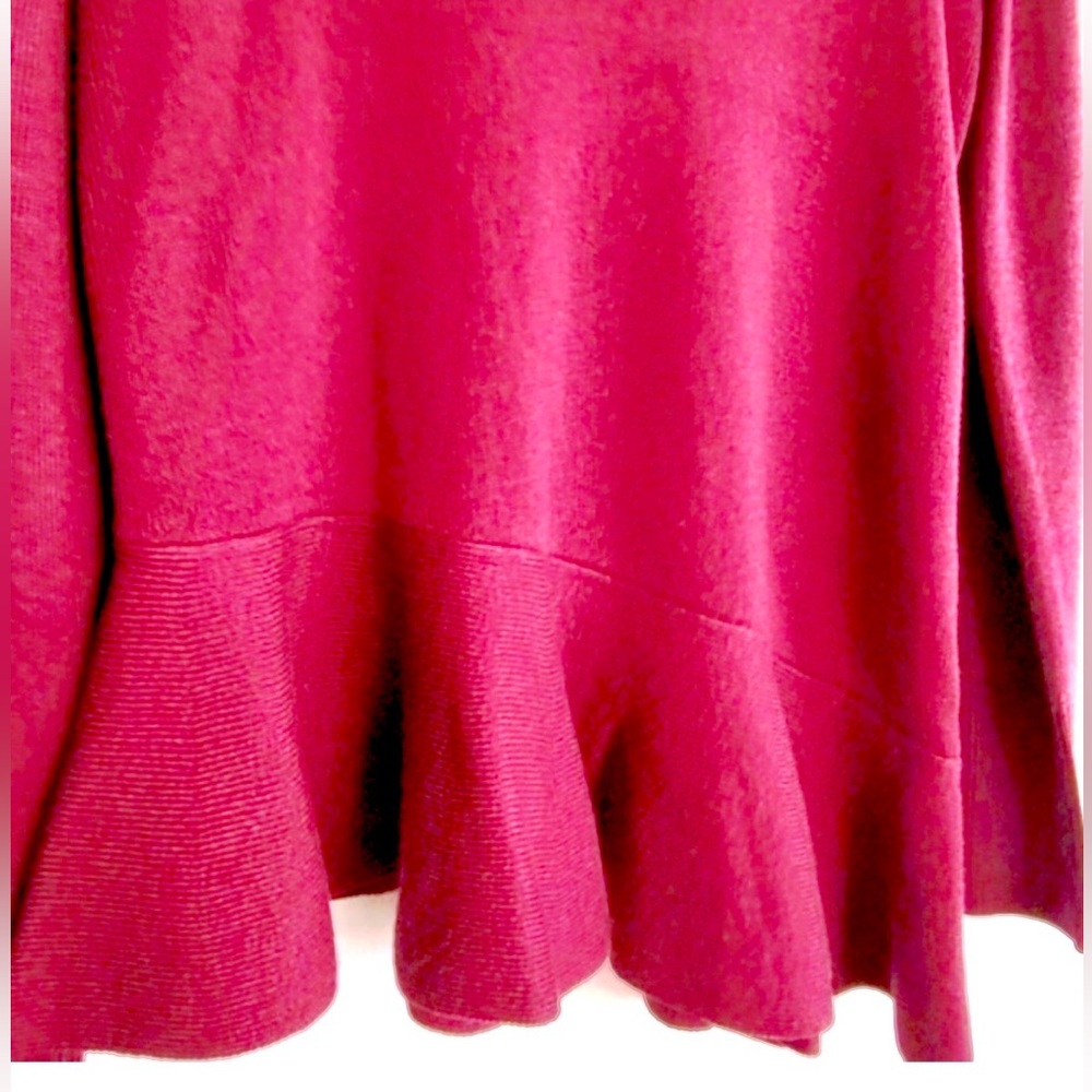 Neiman Marcus Raspberry Asymmetric High Neck Long Sleeve Ruffle Hem Sweater Sz M - Picture 3 of 5